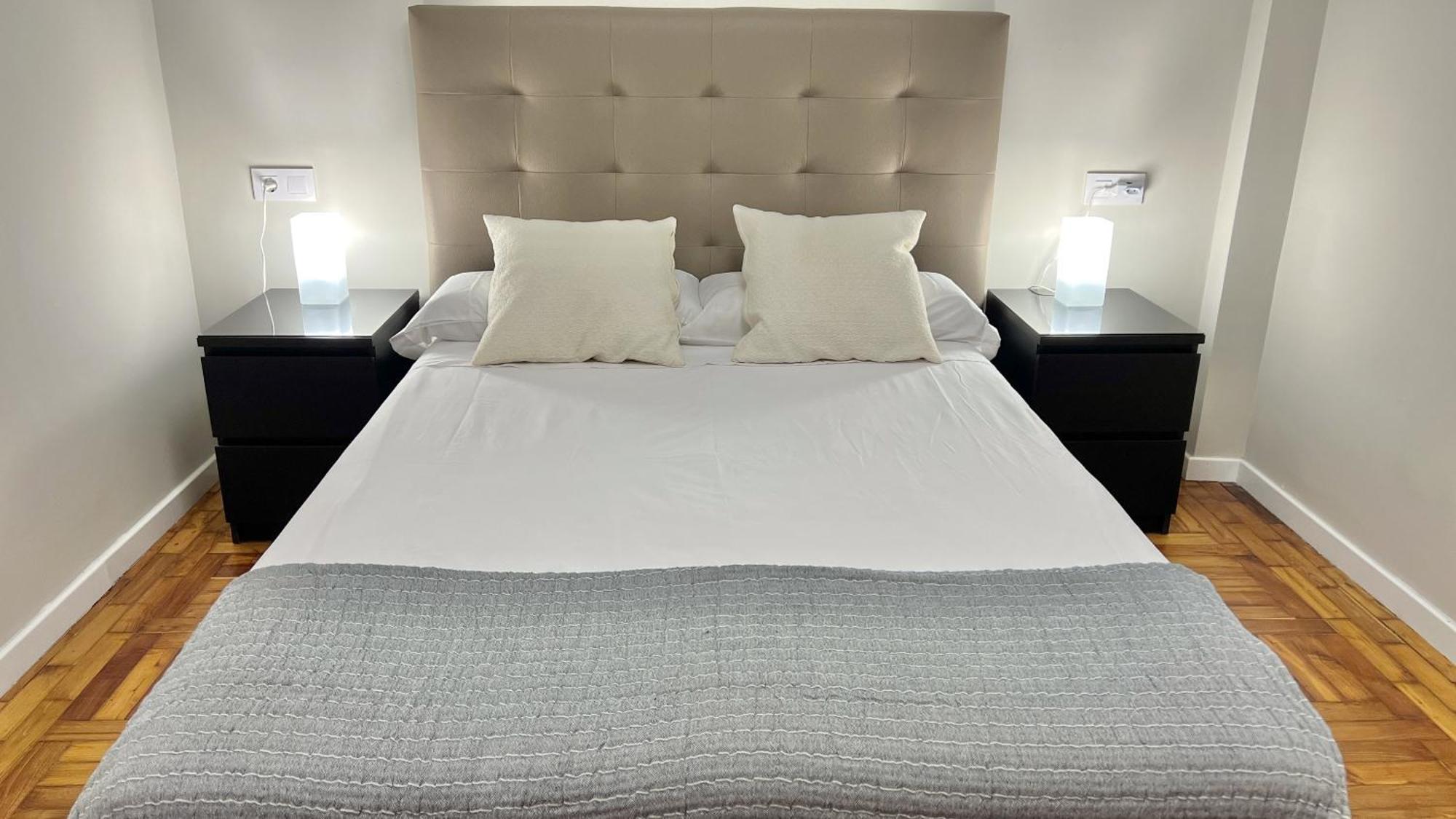 Vetusta Nest Apartment Овиедо Екстериор снимка